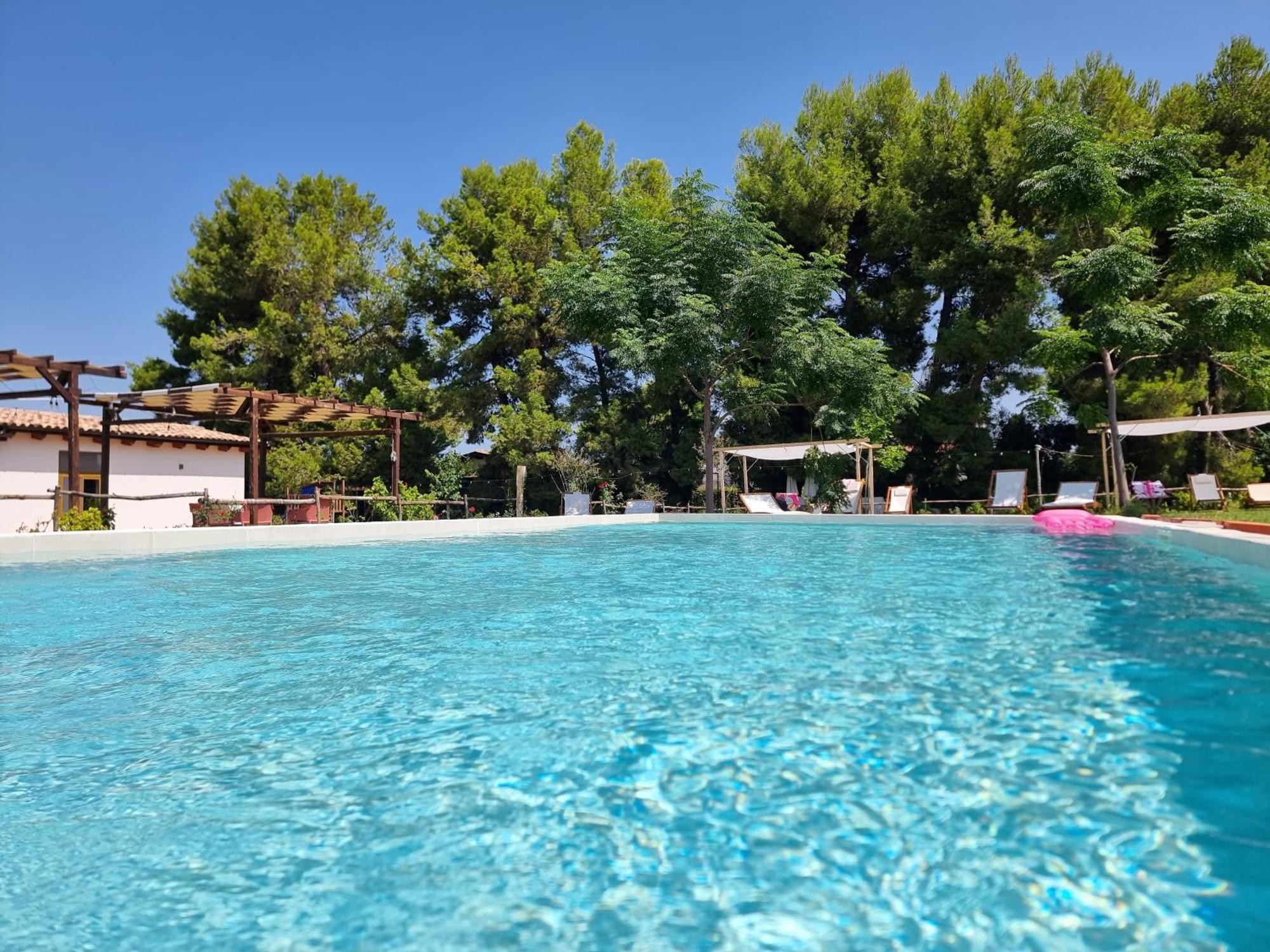 Agriturismo Essentia Dimora Rurale Larino ภายนอก รูปภาพ
